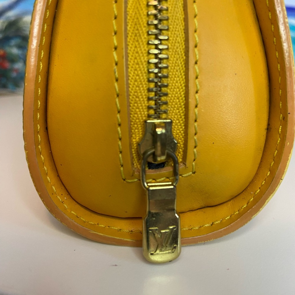 Louis Vuitton Dauphine Cosmetic Pouch Yellow EPI Leather - Picture 6 of 13